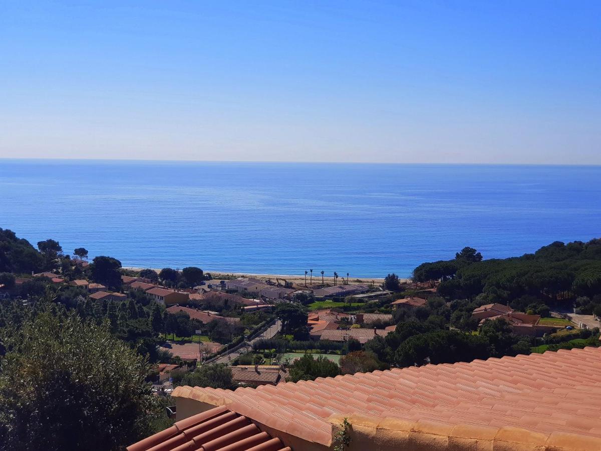 Geremèas Villino Mari Pintau Best Vacation Ever מראה חיצוני תמונה